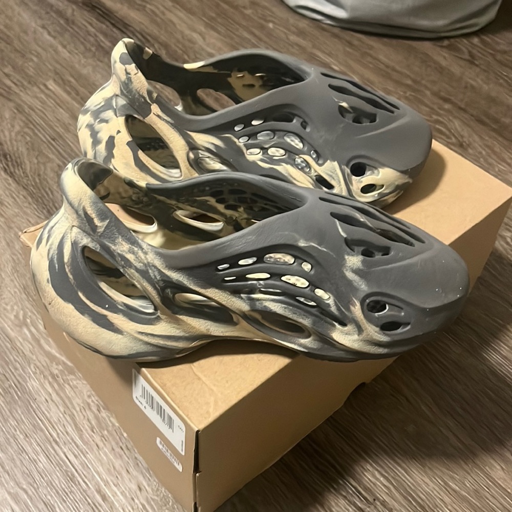 Yeezy foam slides
